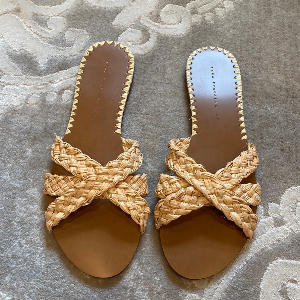 Zara Flats
